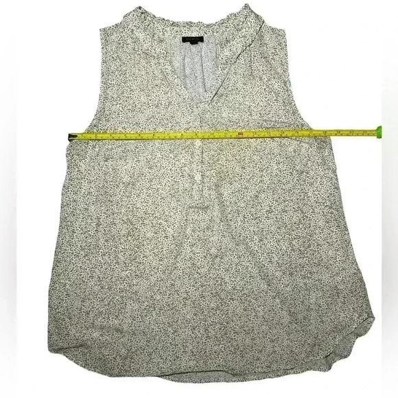 TALBOTS PEBBLED DOT RUFFLE SHELL - Picture 12 of 13